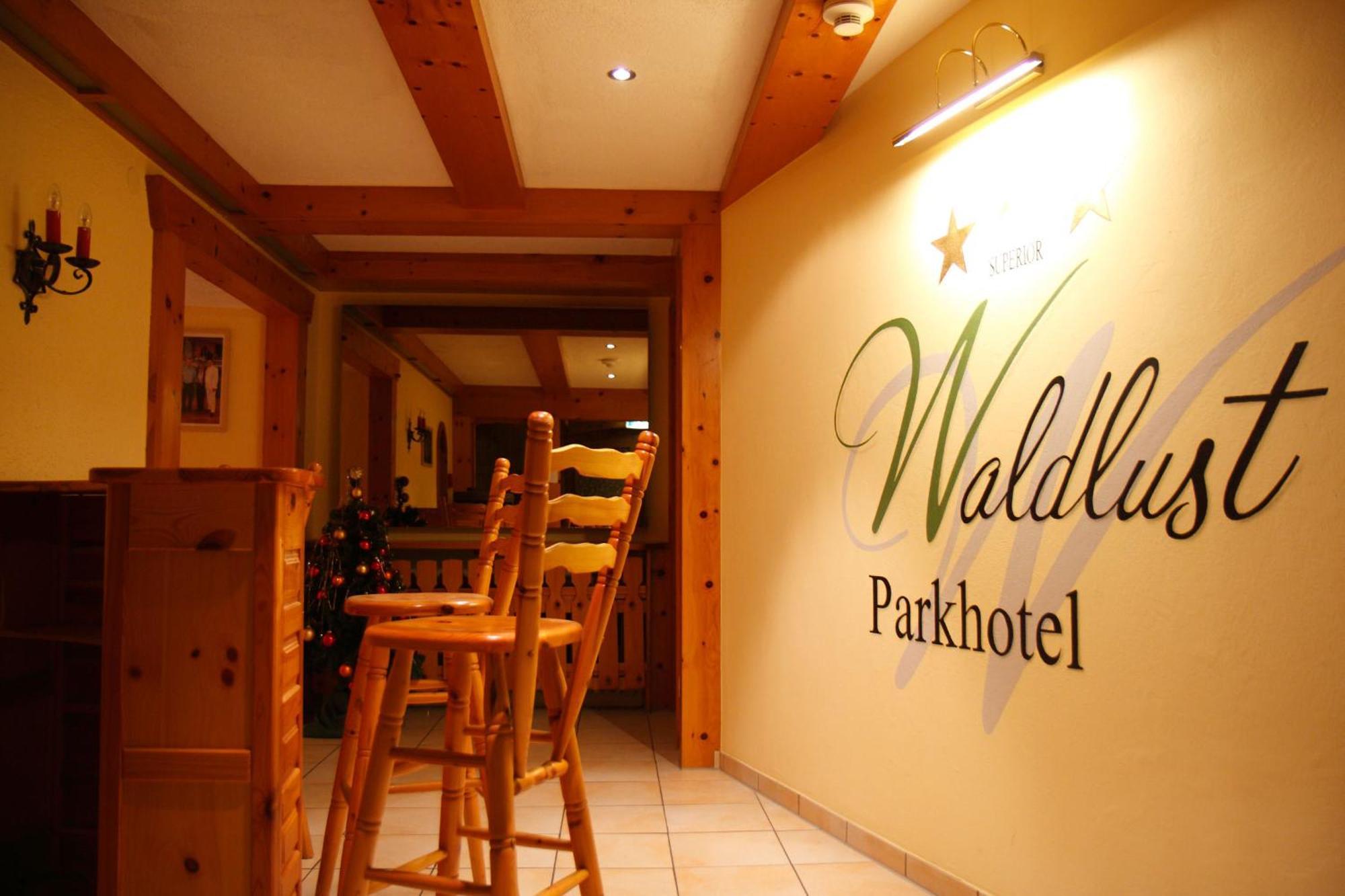 Parkhotel Waldlust Haeusern Exterior photo